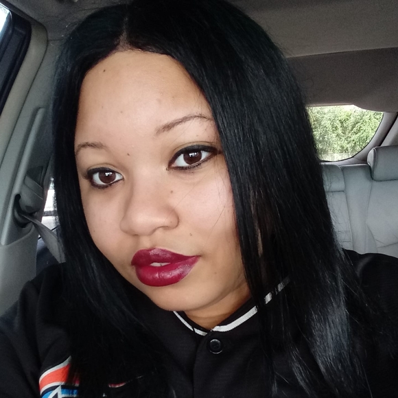 Meet your Posher, Miesha - Picture 1 of 1